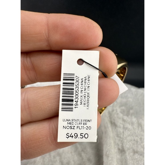 Chico's Bangle Bracelet Luna Status Print Black White Gold Tone 8" Signed - Picture 5 of 10